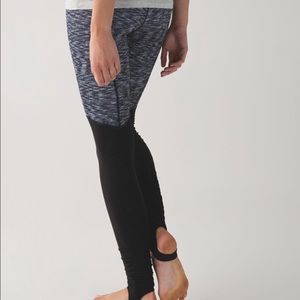 Lululemon dramatic static stirrup wunder unders